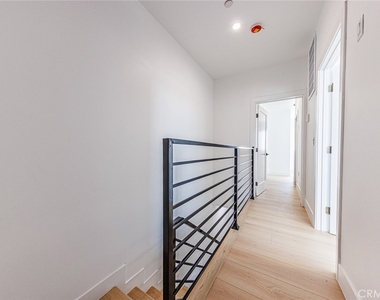 1065 S Corning Street - Photo Thumbnail 32