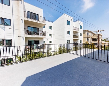 1065 S Corning Street - Photo Thumbnail 25