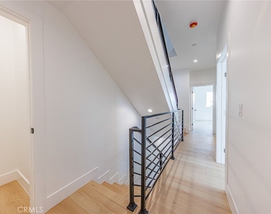 1065 S Corning Street - Photo Thumbnail 20
