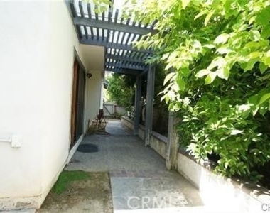 333 Genoa - Photo Thumbnail 34