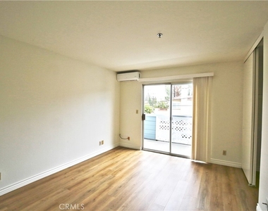 1211 Huntington Drive - Photo Thumbnail 10