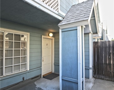 1211 Huntington Drive - Photo Thumbnail 2