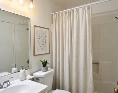 1211 Huntington Drive - Photo Thumbnail 11