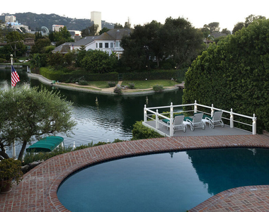10030 Toluca Lake Avenue - Photo Thumbnail 34