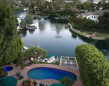 10030 Toluca Lake Avenue - Photo Thumbnail 37