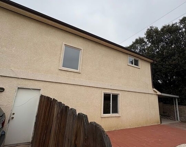 9155 Cedros Avenue - Photo Thumbnail 16