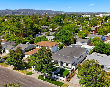 5735 Saloma Avenue - Photo Thumbnail 24