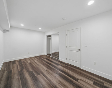 6002 Klump Avenue - Photo Thumbnail 10