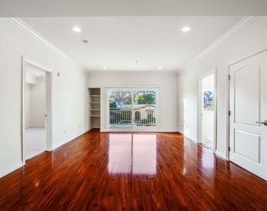 3328 Oakhurst Avenue - Photo Thumbnail 1