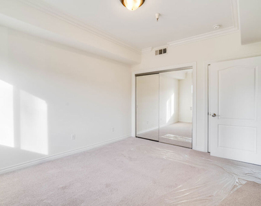 3328 Oakhurst Avenue - Photo Thumbnail 11