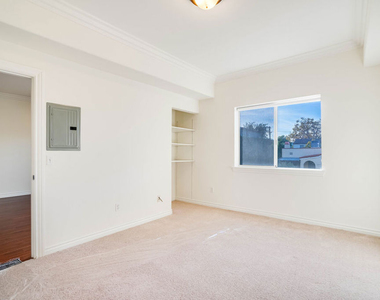 3328 Oakhurst Avenue - Photo Thumbnail 10