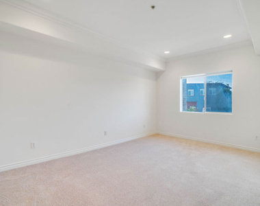 3328 Oakhurst Avenue - Photo Thumbnail 6