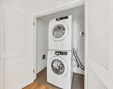 339 N Oakhurst Drive - Photo Thumbnail 17