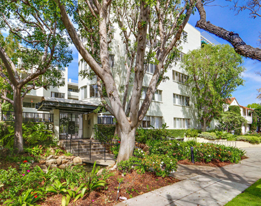 339 N Oakhurst Drive - Photo Thumbnail 20