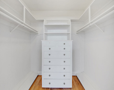 339 N Oakhurst Drive - Photo Thumbnail 9