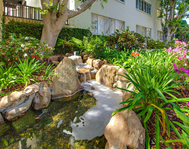 339 N Oakhurst Drive - Photo Thumbnail 22