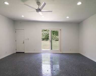 627 26th Street - Photo Thumbnail 34