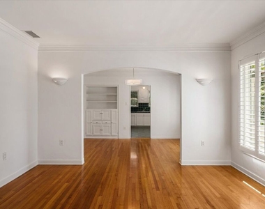 627 26th Street - Photo Thumbnail 5