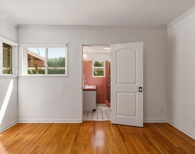 627 26th Street - Photo Thumbnail 17