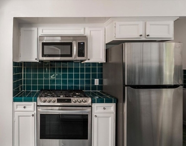 627 26th Street - Photo Thumbnail 9