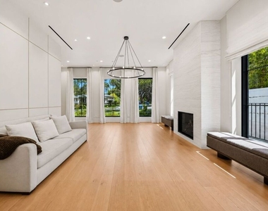 9206 Monte Mar Drive - Photo Thumbnail 7