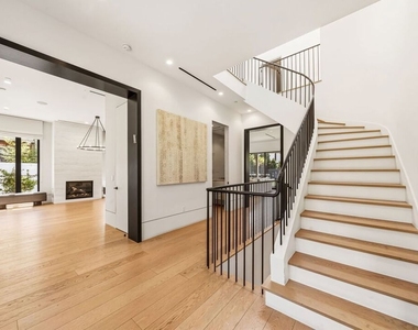 9206 Monte Mar Drive - Photo Thumbnail 16