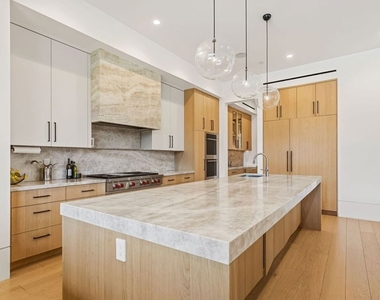 9206 Monte Mar Drive - Photo Thumbnail 14