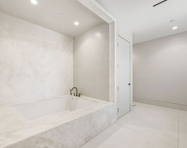 9206 Monte Mar Drive - Photo Thumbnail 27