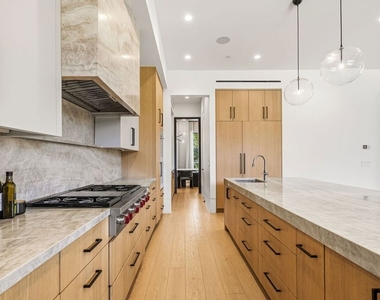 9206 Monte Mar Drive - Photo Thumbnail 15