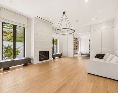 9206 Monte Mar Drive - Photo Thumbnail 6