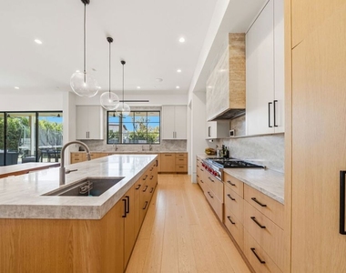 9206 Monte Mar Drive - Photo Thumbnail 11