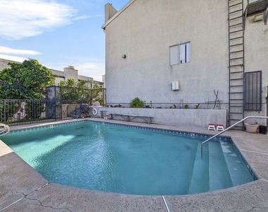 9034 Willis Avenue - Photo Thumbnail 19
