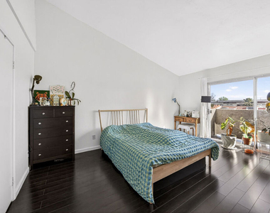 9034 Willis Avenue - Photo Thumbnail 11