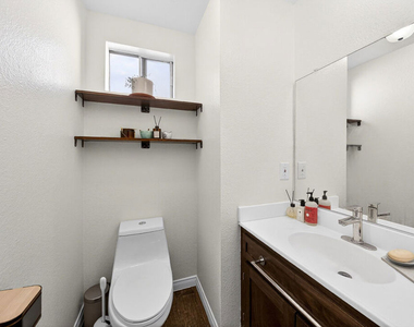 9034 Willis Avenue - Photo Thumbnail 9