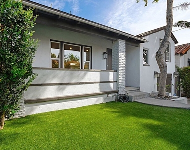 9023 Phyllis Avenue - Photo Thumbnail 6