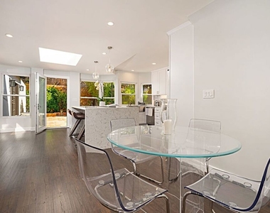 9023 Phyllis Avenue - Photo Thumbnail 16
