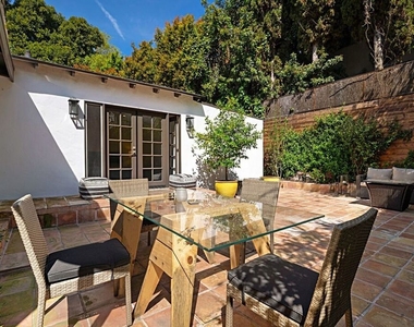9023 Phyllis Avenue - Photo Thumbnail 34