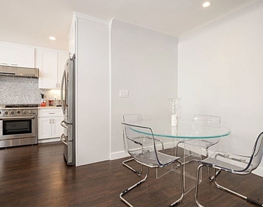 9023 Phyllis Avenue - Photo Thumbnail 17