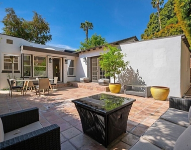 9023 Phyllis Avenue - Photo Thumbnail 35