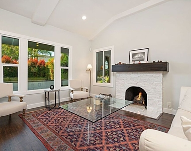 9023 Phyllis Avenue - Photo Thumbnail 11