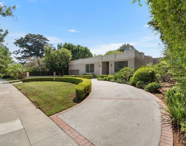 519 N Rexford Drive - Photo Thumbnail 2