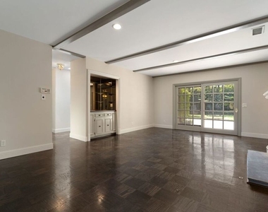 519 N Rexford Drive - Photo Thumbnail 15