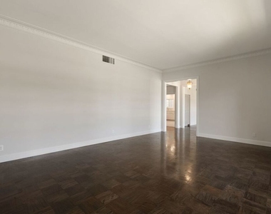 519 N Rexford Drive - Photo Thumbnail 9