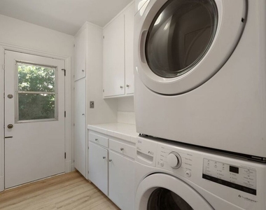 519 N Rexford Drive - Photo Thumbnail 13