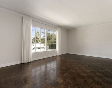 519 N Rexford Drive - Photo Thumbnail 8