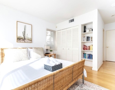 12318 Dorothy Street - Photo Thumbnail 12