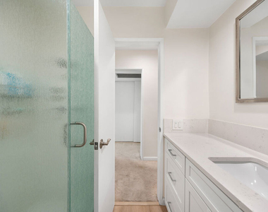 809 S Bundy Drive - Photo Thumbnail 24