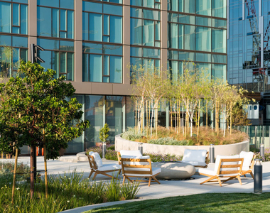 889 Francisco Street - Photo Thumbnail 17