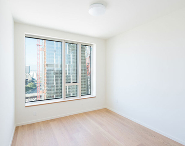 889 Francisco Street - Photo Thumbnail 8