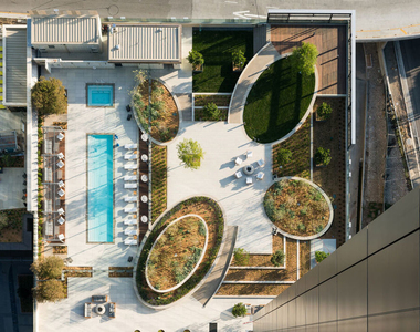 889 Francisco Street - Photo Thumbnail 22